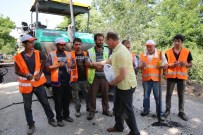 SÜLEYMAN DIŞLI - Asfalt Çalışanlarına Dondurmalı Sürpriz