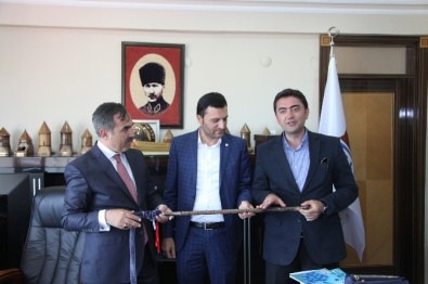 Başbakan Yıldırım'ın Ailesinden Ahlat'a Ziyaret