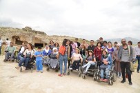 TOPLU TAŞIMA ARACI - Engelliler Hilar Mağaraları'nı Gezdi