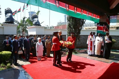 Erdoğan'dan, Kenya'nın İlk Başbakanı Kenyatta'nın Mezarına Ziyaret