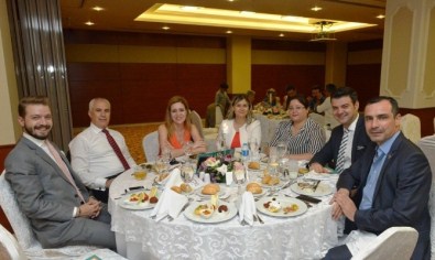 Spor Şenliklerine Destek Verenlere Fidanlı Teşekkür