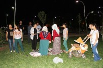 BIRSEN KAYA - Belediye Başkanı Akat Göletli Park'ta Vatandaşlarla Buluştu