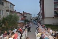 TASADDUK - Beşiktaş Mahallesinin Sokakları İftar Sofrası İle Şenlendi
