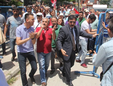 Bolu'da CHP'lilere gazlı polis müdahalesi