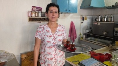 Burhaniye'de Yıldız Hanım Başarılı Kahveci Oldu