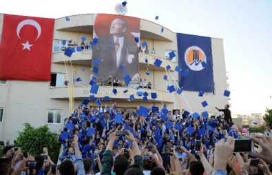 Erdemli MYO'da Mezuniyet Sevinci