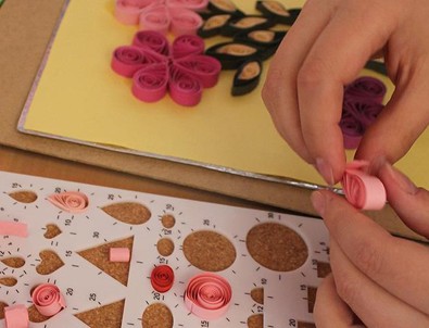 'Kağıt telkari'den ilginç tablolar yapıyor