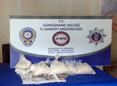 Kamyonetin Aküsüne Gizlenmiş 5 Kilo Eroin Ele Geçirildi