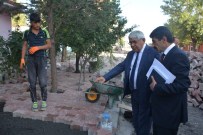 KALDIRIM ÇALIŞMASI - Kars Belediyesi Yol Ve Kaldırım Çalışmalarına Başladı