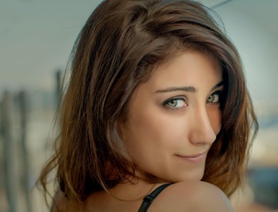 Kerem Bürsin'in partneri Hazal Kaya mı?