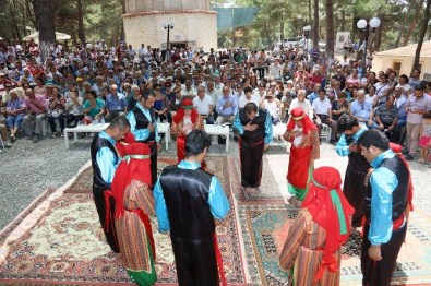 Samutbaba Pir'in Huzurunda Anıldı