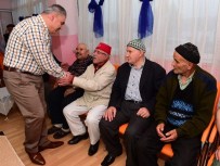 BABALAR GÜNÜ - Uşak'ta Yaşlılar Babalar Gününde Unutulmadı