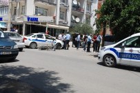 POLİS ARACI - Yaralı Şoföre Biber Gazlı Müdahale