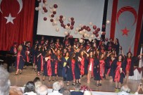 Ydü Sağlık Bilimleri Fakültesi Mezunları Diplomalarını Aldı