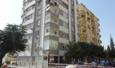 5. Kattaki Evin Balkonu Çöktü Açıklaması 2 Yaralı