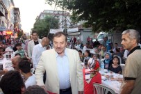 GÜRGENTEPE - Başkan Kadıoğlu, Sokak İftarında Oruç Açtı, Gürgentepelilere Çaya Katıldı