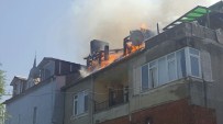 ÇATI KATI - Binanın Çatısında Çıkan Yangın Korkuttu