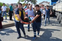 HALİS ÖZDEMİR - Fatsa'da Tır İle Panelvan Minibüs Çarpıştı Açıklaması 4 Yaralı