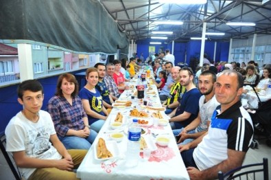 Fenerbahçeliler Derneğinden Anlamlı İftar