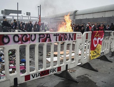 Fransa'da iş bırakma eylemine müdahale