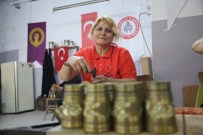 BAKIR İŞLEME - Hem Kariyer Hem De Çocuk Yapıyorlar