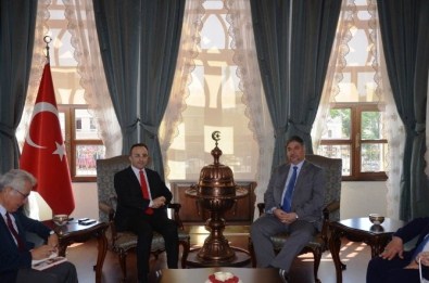 Irak Büyükelçisi Dr. Hisham Al-Alawi Kilis Valiliğini Ziyaret Etti