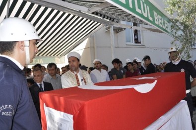 Kazada Ölen Polis Memuru Toprağa Verildi