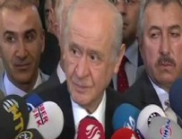 MHP KURULTAYI - Devlet Bahçeli'den gazetecilere ayar