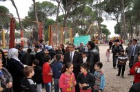 KARNE HEDİYESİ - Öğrencilere Karne Hediyesi Başkan Amcadan