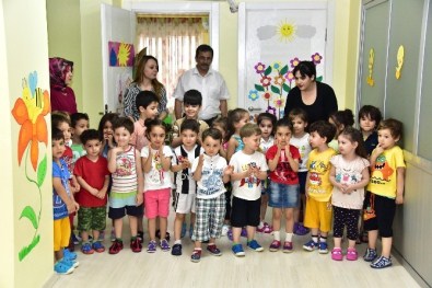 Şehzadeler'in Miniklerinden Babalara Özel Gösteri