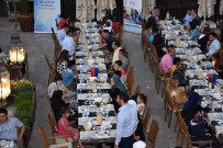 DÜNYA MÜLTECİLER GÜNÜ - Suriyeli Mültecilere İftar Yemeği