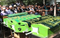 Tabutlar Yan Yana Dizildi