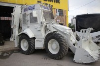 ET BALIK KURUMU - Vanlı Şehidin İsmi Zırhlı İş Makinesinde Yaşatılıyor