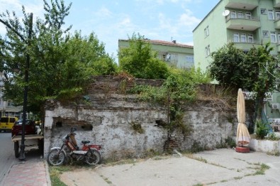 350 Yıllık Hamam Erik Bahçesi Oldu