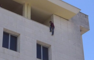 Adliyede İntihar Girişimi