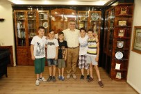 BURAK KAPLAN - Başkan Kesimoğlu'nun Minik Ziyaretçileri