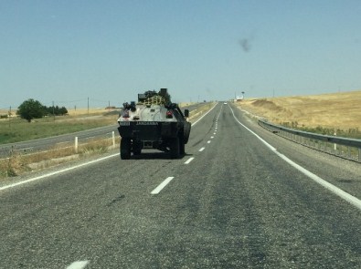 Diyarbakır'da Operasyon Bölgesine Askeri Sevkiyat Sürüyor