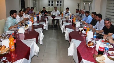 Iğdır Üniversitesi Rektörü Yılmaz STK Temsilcileriyle İftarda Buluştu