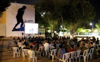 A MİLLİ TAKIMI - Silifke Belediyesi Milli Maçı Dev Ekrandan İzlettirdi