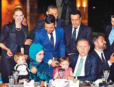 Wilma Elles: Cumhurbaşkanımız ikizlerimi kendi torunları gibi sevdi