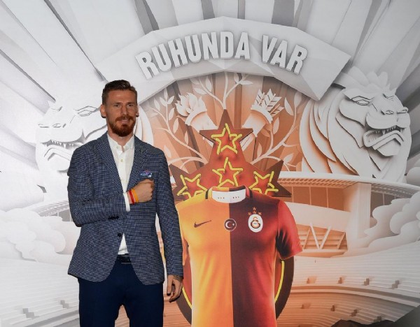 Serdar Aziz resmen Galatasaray'da