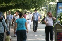 SU TÜKETİMİ - Büyükşehir, Sıcak Havalara Karşı Vatandaşları Uyardı