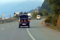KARADENIZ SAHIL YOLU - Çocukların Bagajdaki Yoluculuğu Görenleri Hayrete Düşürdü