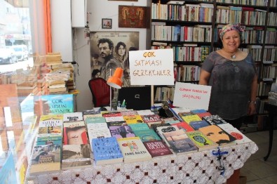 Kitapevinde İlginç Kampanya Açıklaması 'Çok Satması Gerekenler'