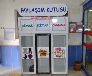 KARACADAĞ - Kulu Devlet Hastanesi'nde Toplanan Giysiler Suriyelilere Dağıtıldı