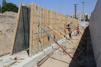 Eğribucak Mahallesi'ne Taşkın Koruma Kanalı Ve Korkuluk