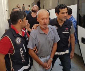 İzmir'de Haraç Çetesi Çökertildi