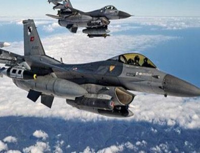 Kars'ta hava operasyonu! PKK inlerine bomba yağdı