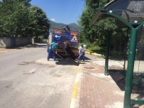 İBRAHİM ÜZÜLMEZ - Kartepe'de Üst Yapı Çalışmaları Sürüyor