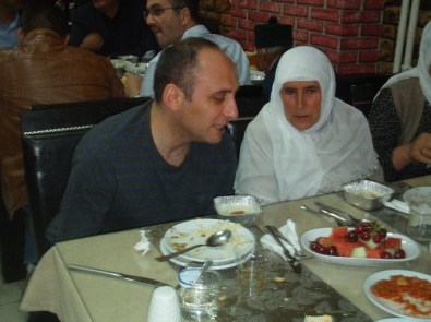 Özalp Kaymakamlığından Gaziler Ve Şehit Ailelerine İftar Yemeği